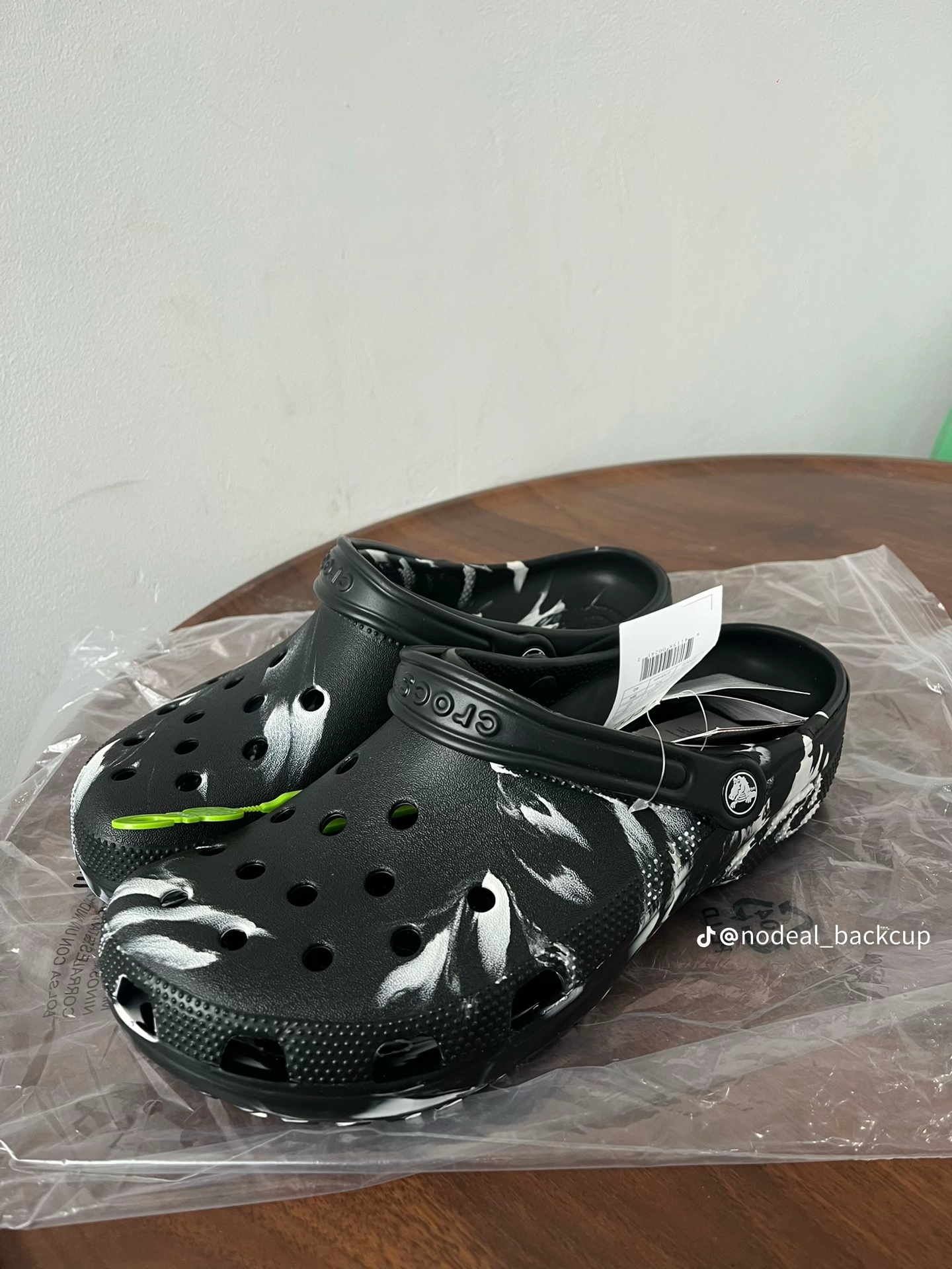 Crocs Clássica Marble Preta