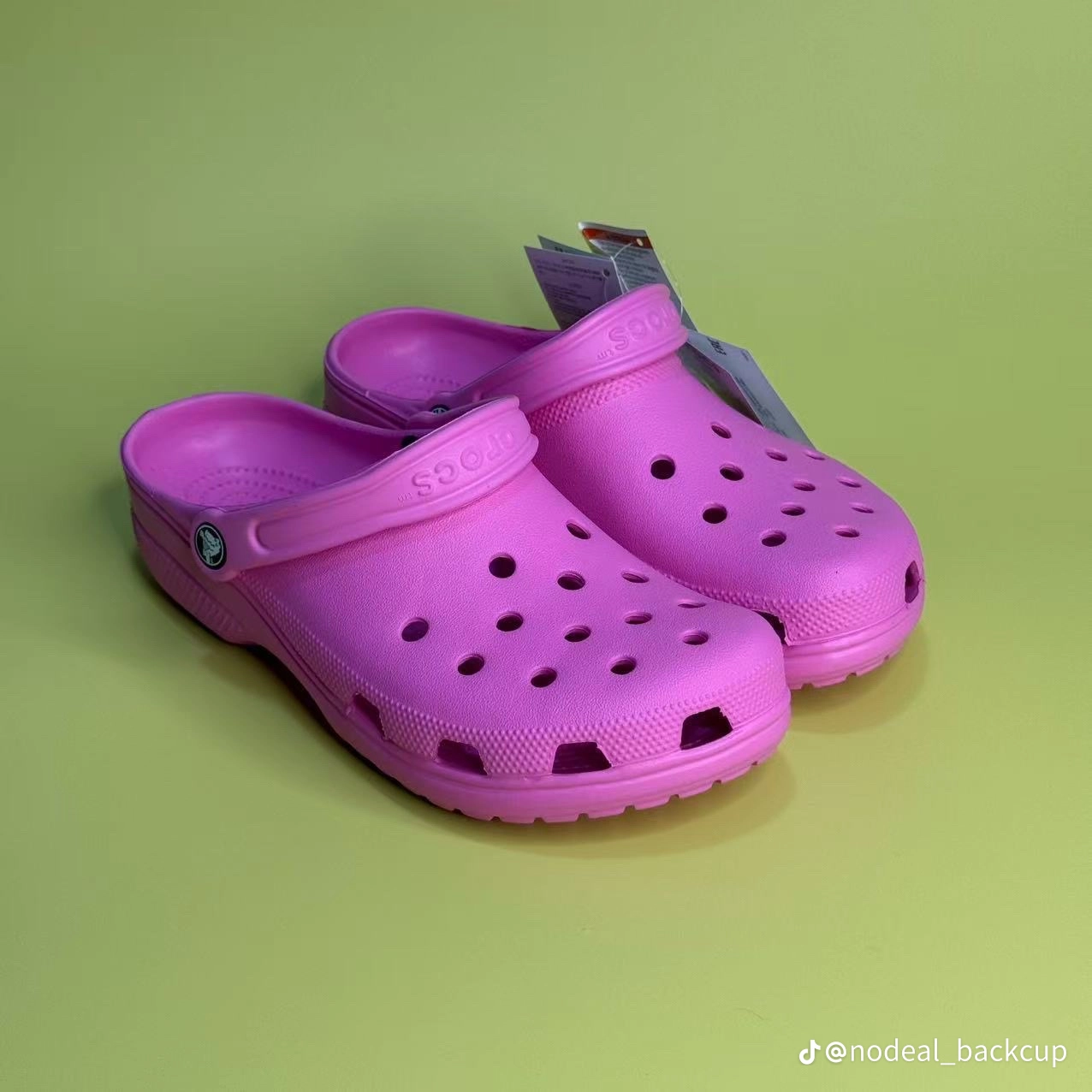 Crocs Clássica Rosa Vívido